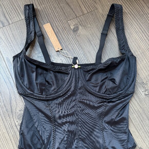 SKIMS STRETCH SATIN SILK BLACK FLOWER UNDERWIRE BODYSUIT - MEDIUM - Picture 2 of 4